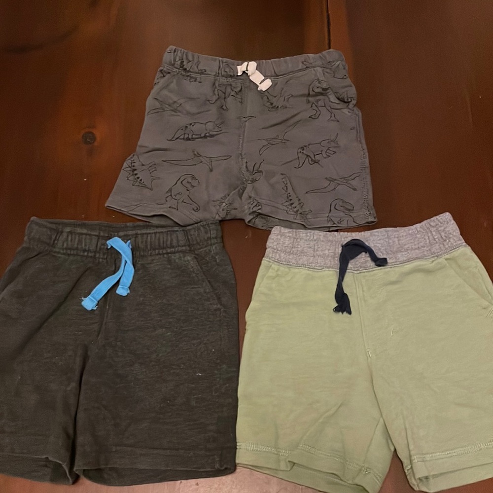 3T shorts lot.